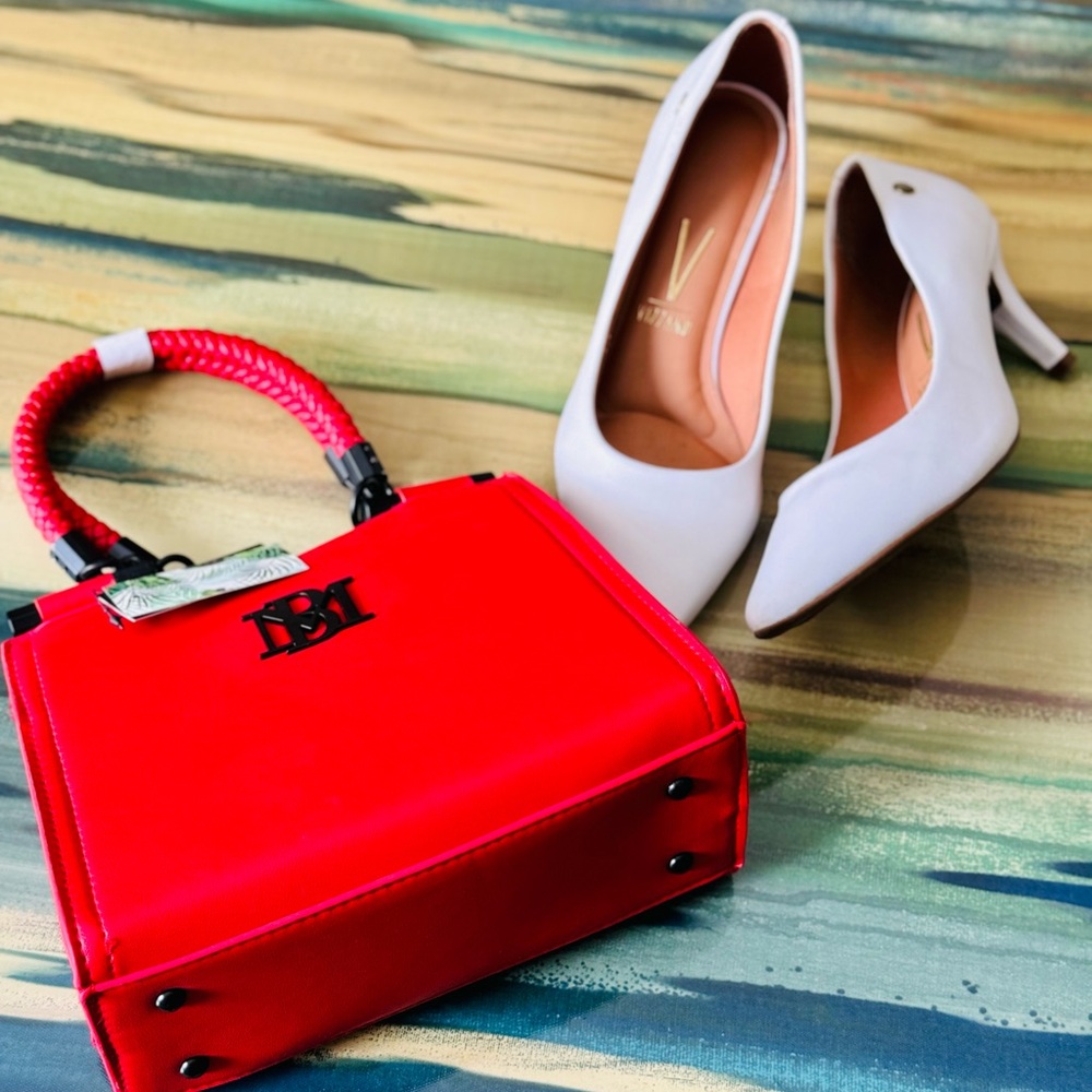 Handbags - Picture 6 of 6
